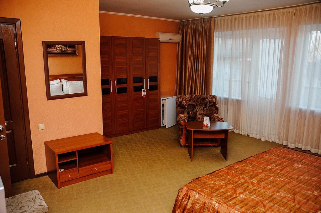Dostyk Hotel Шимкент Екстер'єр фото