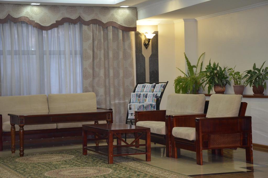 Dostyk Hotel Шимкент Екстер'єр фото